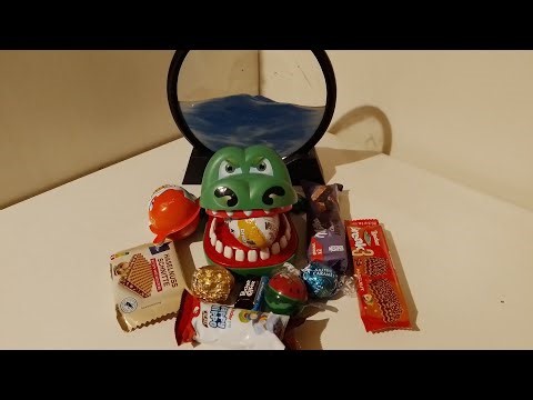 ASMR Satisfying feeding crocs with cholate and sweets@Annalyn Urmatan@The Jewel's Five ❤️ 🦋 ♥️ 🦋