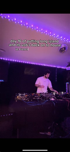 Everyday I'm Shuffling: Day 16 Dance Vibes