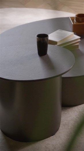 The Twins coffee table tells a story of style and functionality. With its gentle curves, rounded corners and elegant design, it is perfect for holding everyday gestures, books, coffee or quiet moments of relaxation. Which finish inspires your idea of comfort in the living room the most? Discover them all in store and online. #calligaris #mycalligarishome #interiordesign #furniture #interiorinspiration #coffeetable #livingroom | Calligaris