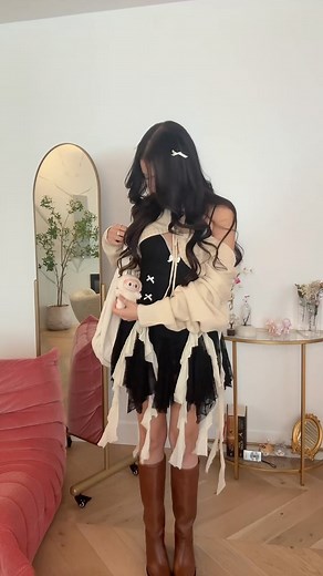 pokimane on Instagram: "ootd 🙅🏻‍♀️👶🏻🫶🏻"