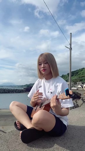 夏の思い出をウクレレで楽しむ