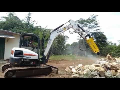 BOBCAT EXCAVATOR E45 WITH STONE BREAKER