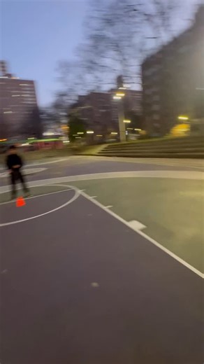 Manny El Grande on Instagram: "Free trouts practice @jacob_dnd13 the nyc hooper🙏🏀🗽"