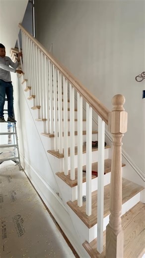 Leo Carpentry on Instagram: "Stairs handrail #construction #carpentry #foryouシ #viral"