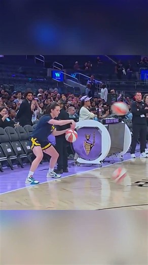 🚨 WHAT JUST HAPPENED AT CHASE CENTER?! FANS GO WILD! 😱#ChaseCenter #NBA #Warriors