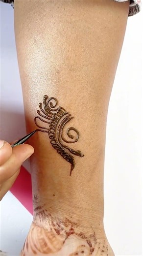 “Beginner mehndi challenge🤩”#mehnditutorial#easymehndi#shorts#fyp#explorepage#henna#viralshorts