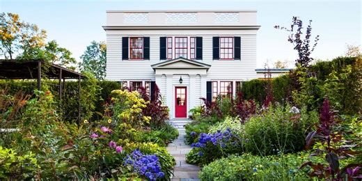 25 Flower Bed Ideas That Are Bursting With Color