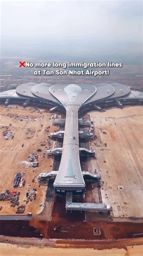 Meetup Vietnam - by Local Experts on Instagram: "BIG NEWS: VIETNAM’S LARGEST AIRPORT IS OFFICIALLY OPEN! ✈️🇻🇳 On the morning of Dec 19, the airport welcomed its first 3 official flights from Vietnam Airlines, Vietjet, and Bamboo Airways arriving from Hanoi. 🛬 This is huge news for anyone who has ever felt the frustration of the overcrowding at Tan Son Nhat (SGN). The new era of Vietnam travel starts now! ⚠️ But... if your upcoming flight is still landing at Tan Son Nhat, don’t panic about the