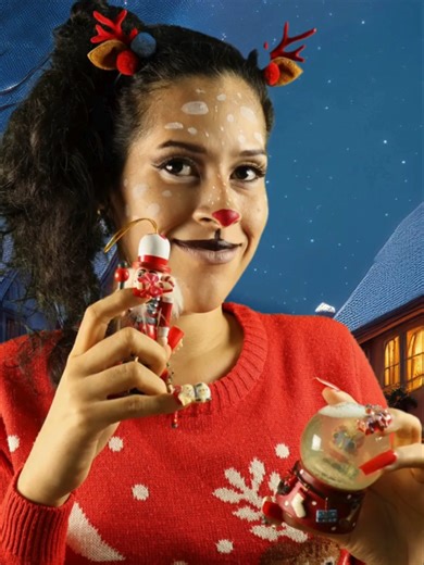 Detrás de cámara con la reno en la fábrica de Santa (ella quería ser la protagonista de su propia historia) I Roleplay #asmrfidget #asmrist #tiktokasmrist #christmasroleplay #detrasdecamaras