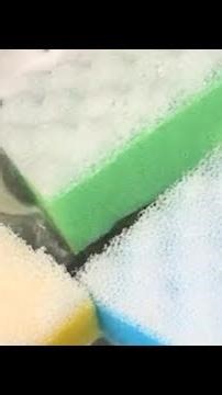 Sponge-squeezing ASMR with colorful Cleaners delivers ultimate relaxation