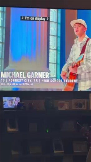 Michael Garner on idol #americanidol | TVShowsAce.Com