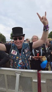 Låt oss introducera Robin&Robban. De är på festivalen alla dagar - ser ni dom: stoppa dom och säg hej! | Sweden Rock Festival