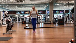 I have a fun “12 Exercises of Christmas” workout for you! Do this workout just like the song! Start with exercise 1 (“On the first day of Christmas my blah blah blah blah blah…”) and then do exercise 2 and then 1. Then do exercise 3, then 2, then 1. Then do exercise 4, then 3, then 2, then 1. Working up until you do all 12 exercises in a row! ⠀ ⠀ This is one of my favorite ways to set up a MET CON workout because the time goes by so fast! Give it a try and let me know your time! ⠀ ⠀ Exercise 1: 