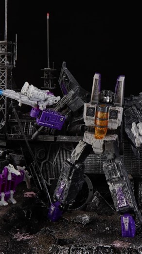 Transformers War for Cybertron Siege WFC-S27 PhantomStrike Squadron Skywarp Official.