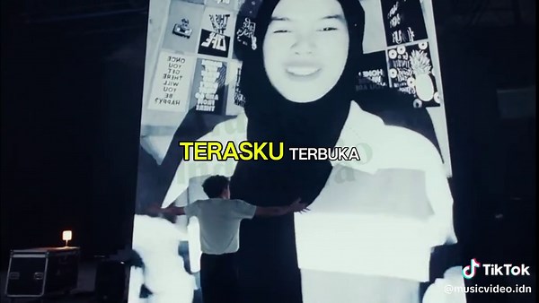Hindia - Everything u Are (Official Music Video)