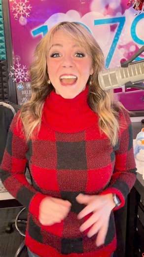 Boise’s jumping right from pumpkins to peppermint! 🎄 From chocolate and crafts to concerts and candlelight, it’s a full weekend of fun in the Treasure Valley! Here’s what’s happening Nov 8–10: 🍫 A Holiday Splendor Craft & Chocolate Affair @nampaciviccenter 🎸 Styx Loverboy @fordidahocenter 🎖️ Idaho Veterans Parade @theidahoveteransparade 🏀 Boise State vs Utah Valley @boisestatembb 🧒 Kids Discovery Expo @ibleventsinc 🕯️ Candlelight: Hans Zimmer & Coldplay Performances @candlelight.concerts 