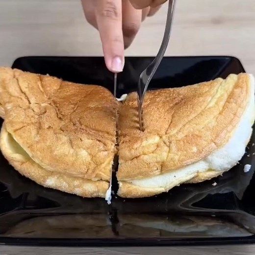 L'omelette parfaite en 3 minutes : simple, rapide et délicieuse !