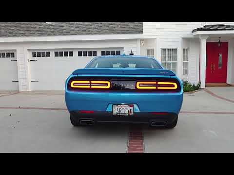 Dodge Challenger SRT 392 - Flowmaster Super 40 Cold Start