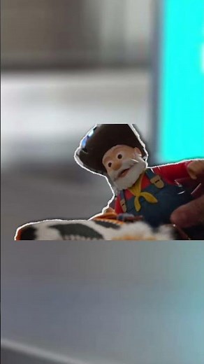 Woody vs Stinky pete.