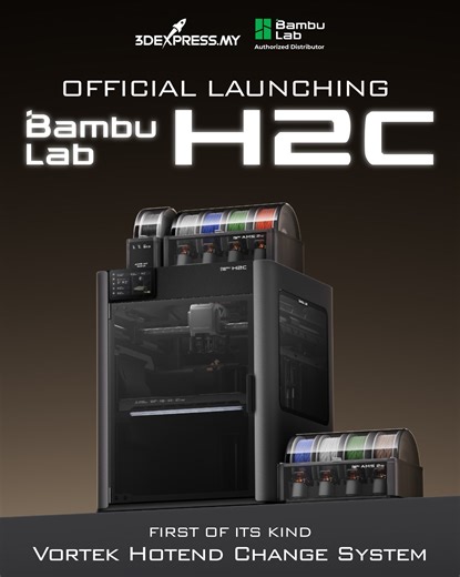 In a quiet corner of the workshop… something remarkable has appeared. 🖨️✨👀 Seven nozzles. One intelligent system. ⚙️🧠 This is Bambu Lab H2C. 🚀 • Multi-material printing with hotend change 🔄🧵 • Minimal purge waste for multi-color prints 🎨♻️ • Fast, precise inductive nozzle heating ⚡🔥 • Closed-loop servo extruder 🎯⚙️ • AI error detection across the full filament path 🤖👁️ • 350°C nozzles & 65°C active heated chamber 🌡️🔥 • Optional 10W / 40W laser & cutting module 🔪✨ • 330 × 320 × 325 