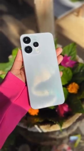 Travel stories deserve more than shaky clips and cropped views. 🌍📹 With 4K HDR Ultra-Steady Video and an Ultra Wide Camera, the OPPO Reno15 Series lets travel bloggers capture every journey smoothly, vividly, and in full view—just the way the world should be seen. #OPPOReno15Series #LiveWide #OPPOAIPhone | OPPO