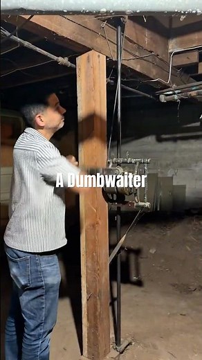 ✨Dumbwaiter in a 1910s Craftsman home in Santa Paula, CA