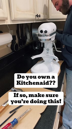 Essential KitchenAid Mixer Maintenance Tips
