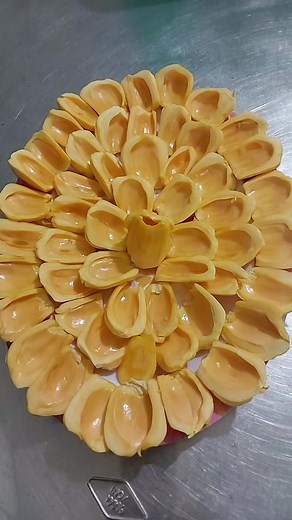 Bí Quyết Chẻ Mít Thái Không Dính Mủ