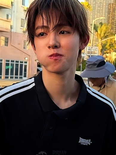 Seonghyeon and Dora: A K-Pop Musical Exploration