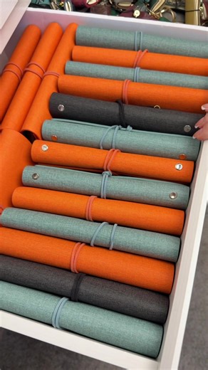 Efficiently Packing Green and Orange Bundles