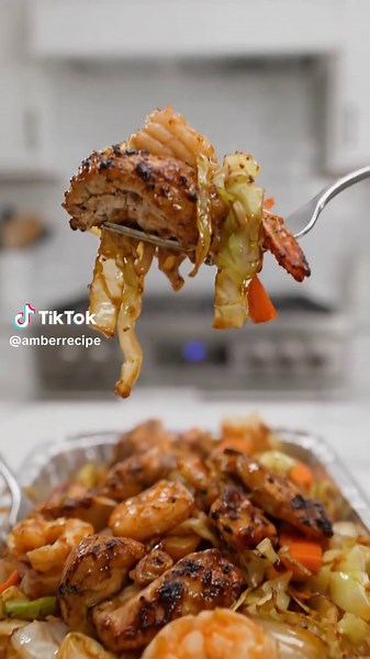 Delicious Hibachi Chicken & Shrimp Cabbage Bowl Recipe