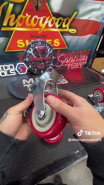 Findmall 4” Locking Casters Review: Strong & Reliable
