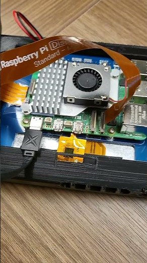 Raspberry Pi 5 handheld (3D printed)