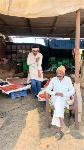 Monty Raja official on Instagram: "मजदूर को बना दिया भिखारी #reels #comedy #montyraja"