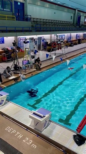 Behind the scenes of Olympic underwater photo session by professional photographer Finn Ohara