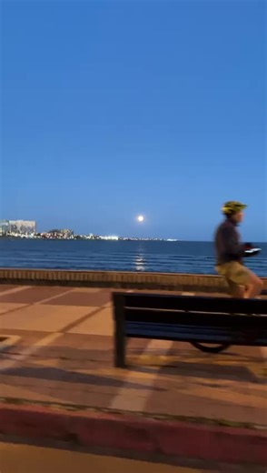 Exploring Rambla of Montevideo in Pocitos at Evening