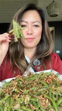 This is the perfect Thanksgiving vegetable side dish…haricot vert with caramelized shallots.