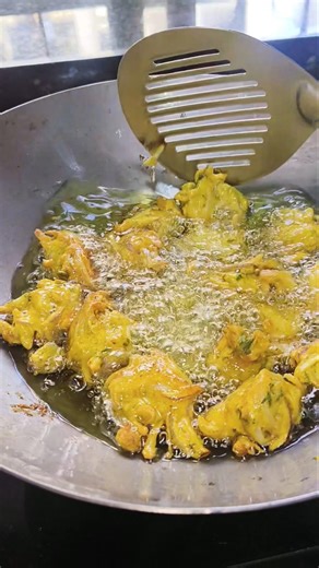 Sunday special pyaaz ke pakode ❤️