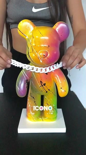 #Detalles 💎🧸 Adquiere tu osito y decora tus espacios favoritos 😍 ig: @icono_arte #decoracion #popobe #popobebear #osito #kaws