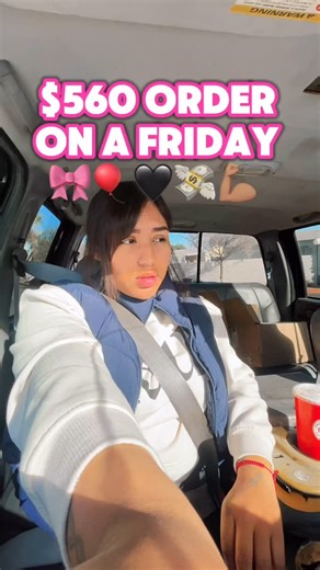 Palm Springs Balloon Decorators  on Instagram: "Glitter is the BEST distraction 藍✨ #balloons #balloon #balloongarland #balloondecor #balloonart #balloondecoration #balloonartist #balloonstylist #balloonarch #balloondecorations #globos #mexican #mexicanmemes #mexicanart #mexicanproblems #mexicanos #mexicans #latino #latinos #humorlatino #latinosenusa #latinosenusa #hispanic #partydecorations #partyinspiration #partyplanner #coquette #partydecor #explore #explorepage"