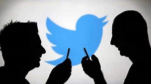 Twitter tweets IPO announcement