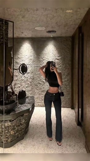 aesthetic poses 🎀🔥✨#aesthetic #baddie #poses #trending #viral #girls #fashion #pretty #cuteposes