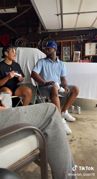 Do you ever just wanna….bite pll 😏