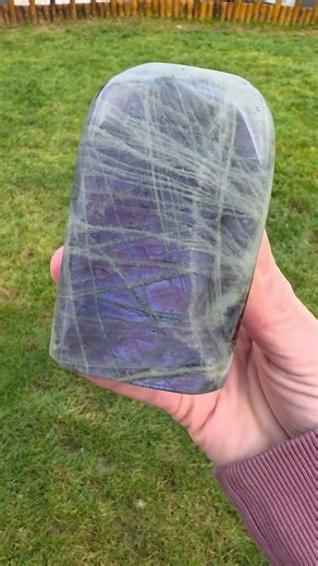 💎 Labradorite violette naturelle | Reflets spectaculaires #labradorite #mineraux #pierresnaturelles