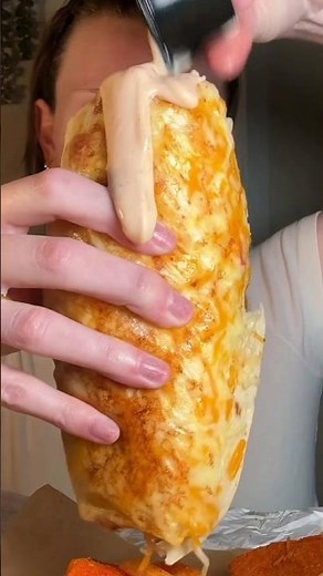 Ultimate Taco Bell ASMR Mukbang 🤤 Extra Cheese & Crunchy Bites #tacobellasmr #mukbang #food #shorts