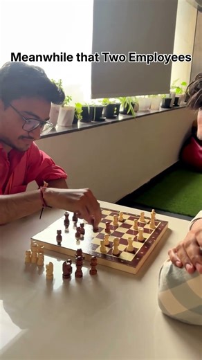 They both Fighting for life 💀😂 | #shorts #viral #officememes #technology #funnymeme #corporate