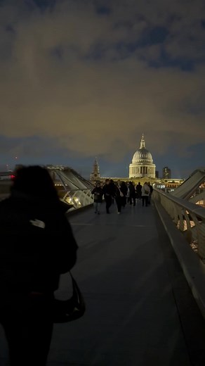 Millenium Bridge 5:00pm #london #londoner #milleniumbridge