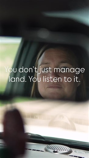 Blake implemented the “Savory Method”—breaking up the land into 3 cells, 65 paddocks, and rotating grazing. It transformed not just the ranch, but the land itself. Shipwheel became known for its regenerative approach. #FeedlotsFeedLots | Shipwheel Cattle Feeders Ltd.