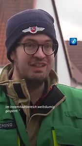 In den Hochwassergebieten in Deutschland bleibt die Lage weiter angespannt. Die meisten Einsätze gab es am Samstag in Niedersachsen, wo in weiten Teilen des Landes Hochwasserwarnungen galten. | tagesschau