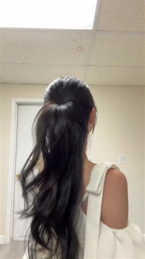 cheryl on Instagram: "cute casual hairstyle inspired by zhao lu si’s role as Xu Yan in Love’s Ambition hack; if you find that there’s a gap in between it’s usually because your hair isn’t thick enough to cover it so i would make the 3rd hair loop not as big so you don’t get a huge bun in the middle 🤤 #许我耀眼 #lovesambition #zhaolusi #hairtutorial #cdrama"